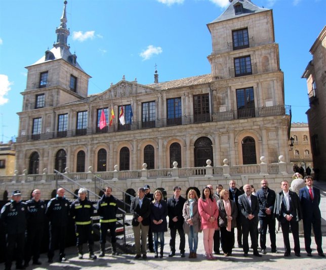 Minuto silencio Ayuntamiento Toledo
