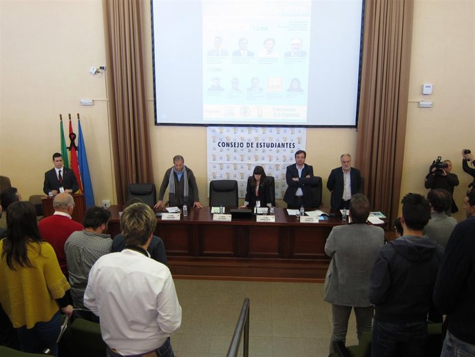 Debate en la Universidad de Extremadura