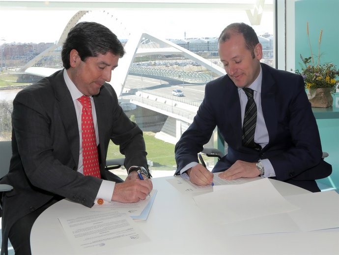 FIRMA CONVENIO DE COLABORACIÓN FERIA DE ZARAGOZA  ASOCIACION DE HO