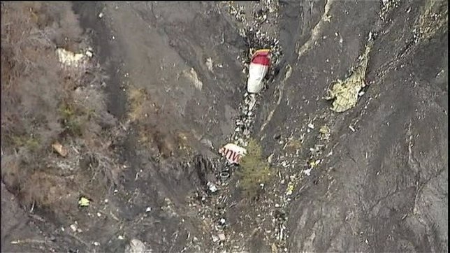 Restos del avión de Germanwings estrellado en Francia