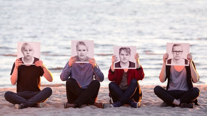 ESCENARIOS CÓMPLICES