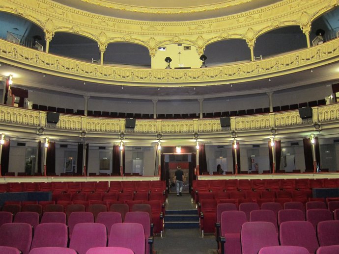 Vista interior del Teatro Cervantes de Almería
