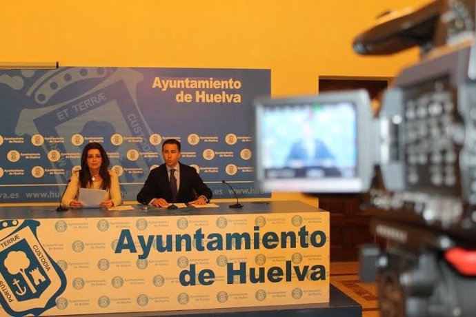 El concejal de Infraestructura, Felipe Arias, y de Seguridad, Carmen Sacristán.