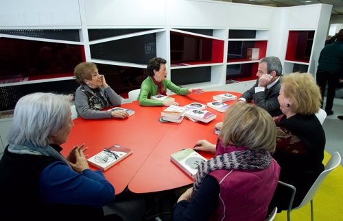 Personas mayores en el Concurso de Relatos la Caixa