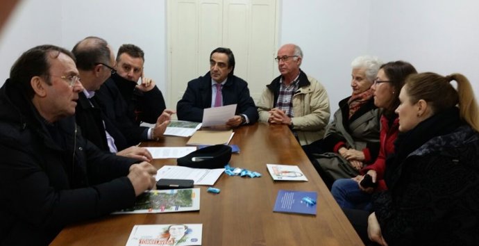 Reunión con vecinos de Barreda