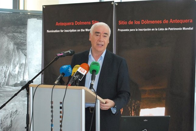 El consejero de cultura luciano alonso sólmenes museo sitio