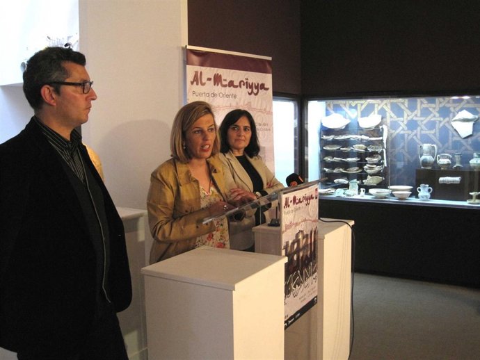 Ferrer presenta en rueda de prensa la muestra 'Al-Mariyya. Puerta de Oriente"