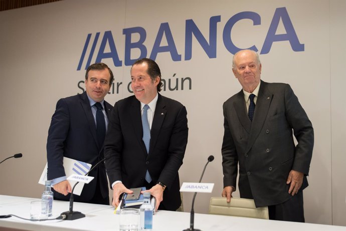 Francisco Botas, Juan Carlos Escotet y Javier Etcheverría (Abanca)