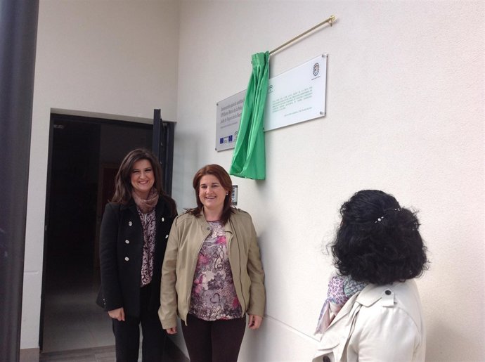 Caballero y Chinchilla inauguran la nueva sede del CPR Santa María de la Peña.
