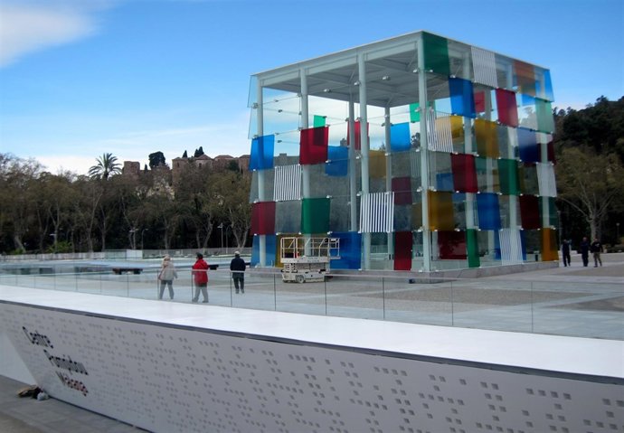 Centre Pompidou Málaga en el Cubo del puerto