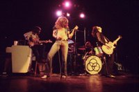 10 sobrecogedores solos de guitarra que te encogen el corazón