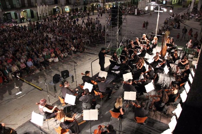 Actuación de la Orquesta de Extremadura