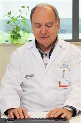 El doctor Andrés Beltrán, neurocirujano de La Fe