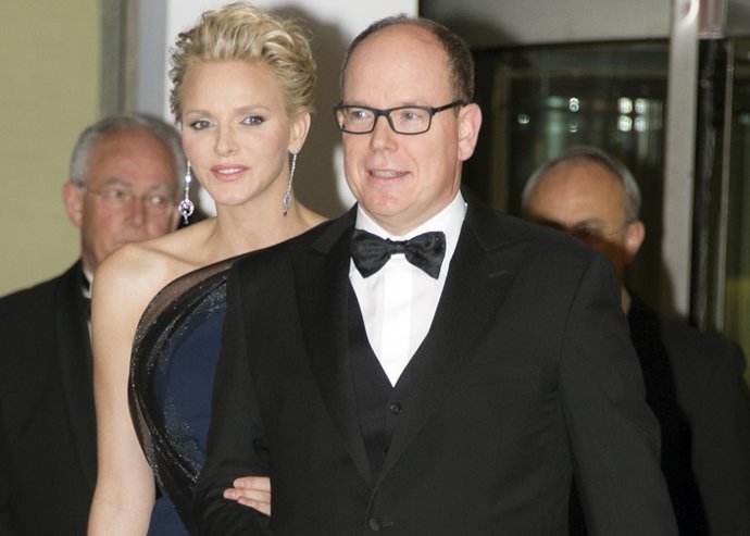 BAILE DE LA ROSA ALBERTO DE MONACO Y CHARLENE