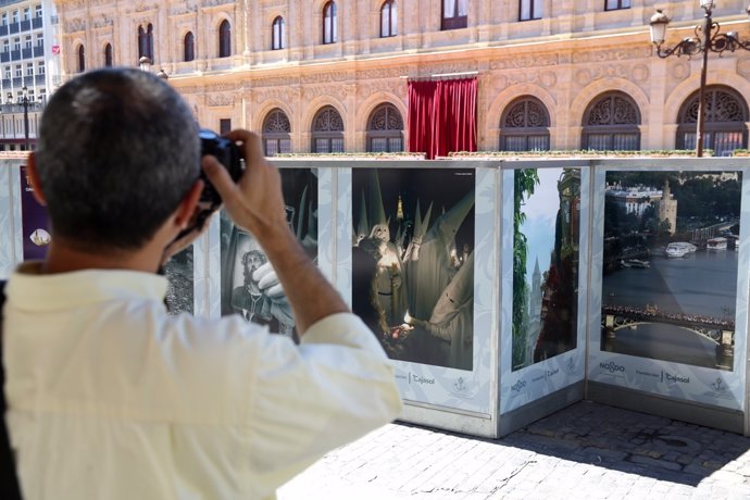 Exposición de Cajasol en la Carrera Oficial de Sevilla