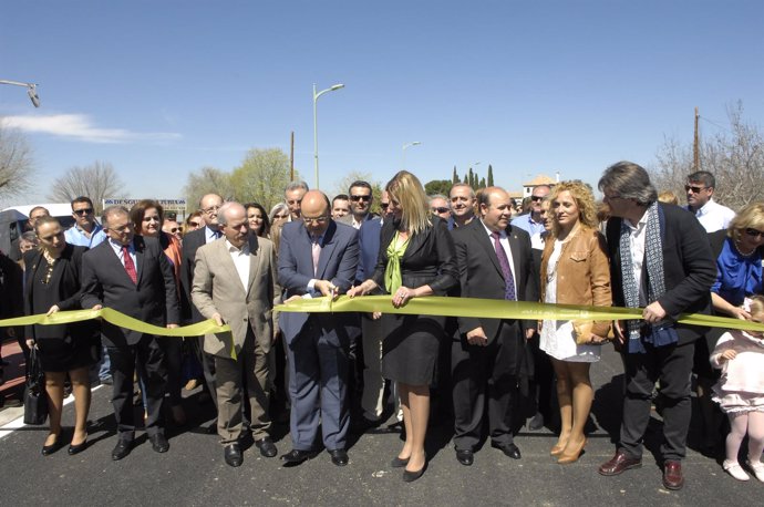 Inauguración de la nueva carretera de acceso a La Zubia 