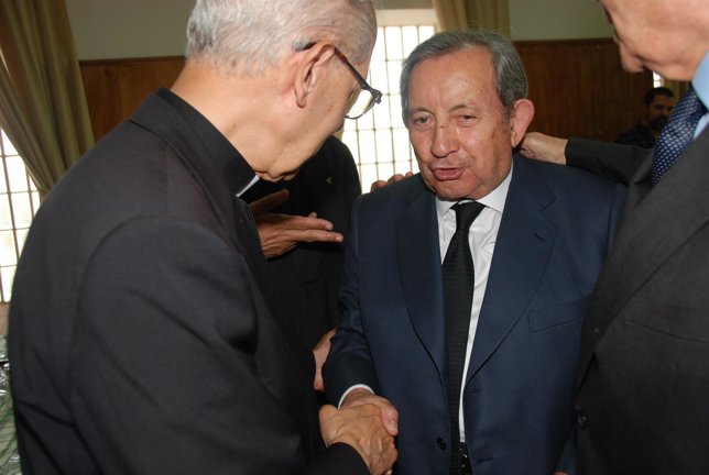 José María Martín Patiño junto al general de los jesuitas, Adolfo Nicolás Pachón