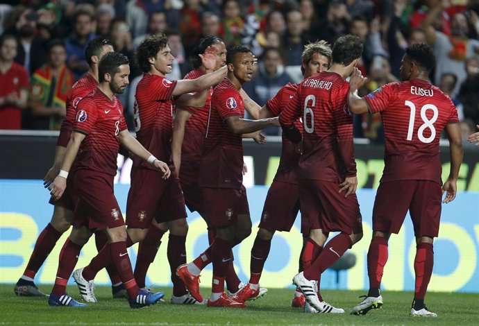 Portugal aprende a sufrir para ganar a Serbia