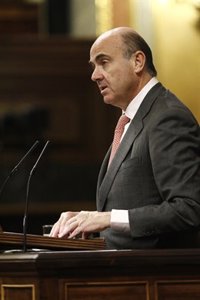 Guindos, convencido de que el dato de paro de marzo y la EPA del primer trimestre serán positivos