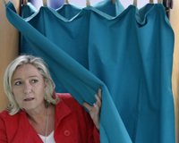 Le Pen califica de "pírrica" la victoria de Sarkozy en las departamentales