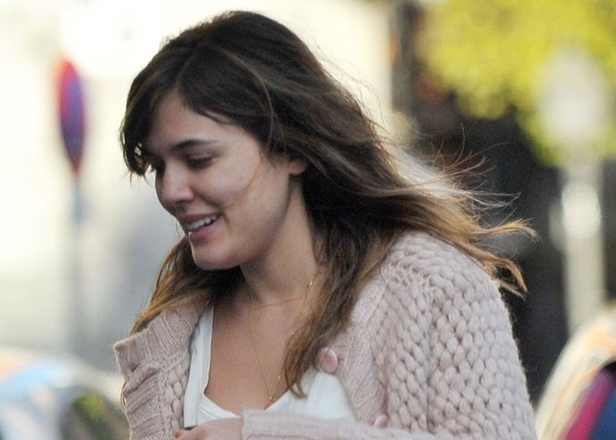 Adriana ugarte sigue con su vida normal tras ser chica almodovar