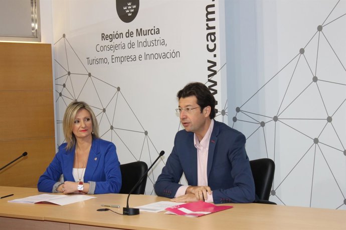 Ruiz presenta el 'Círculo de Innovación en Investigación Oceanográfica'