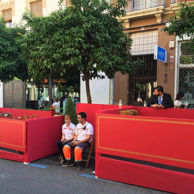 Voluntarios de Cruz Roja en la Carrera Oficial