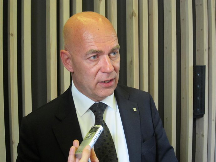 El director general de Política y Promoción Económica de la Generalitat, A.Carné