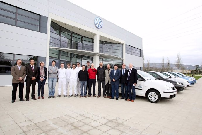 Volkswagen Navarra dona seis Polo a tres centros politécnicos.