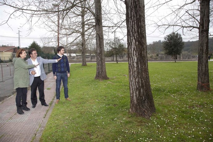 Visita a la zona verde de Herrera donde se construirá el parque multiaventura