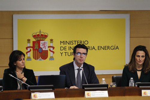 José Manuel Soria, Marta Blanco Quesada e Isabel María Borrego.