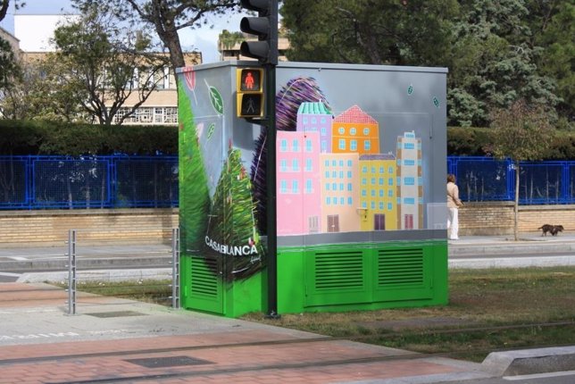 Caseta del Tranvía de Zaragoza decorada con spray y pincel