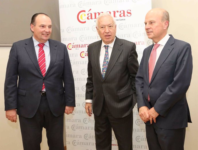García-Margallo junto a Buch y Morata antes de la conferencia sobre Marca España