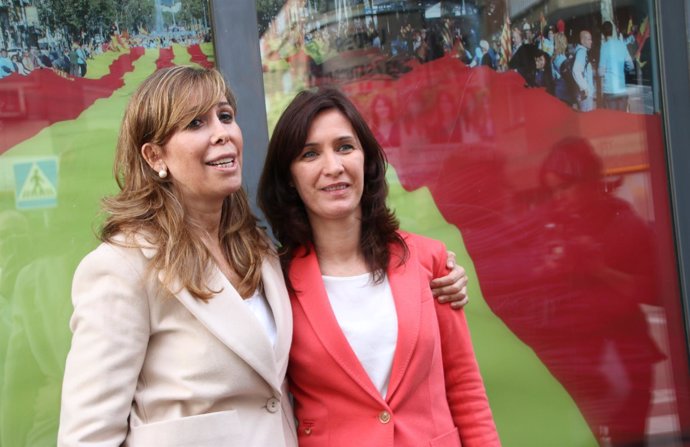 Alicia Sánchez-Camacho y la cabeza de lista del PP en L'Hospitalet S.Esplugas