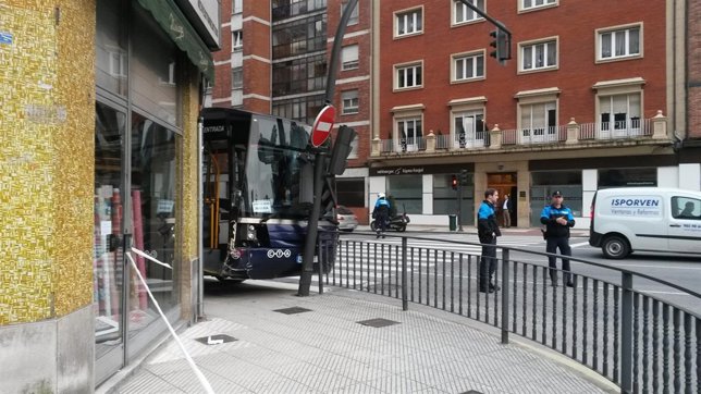 Accidente de autobús en Oviedo
