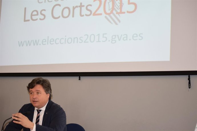 Luis Santamaria presenta una web sobre las elecciones