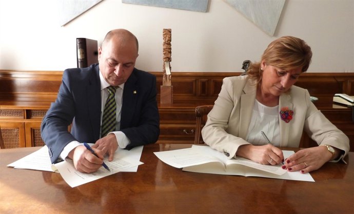 Pobo y Carceller han suscrito este martes el acuerdo de colaboración