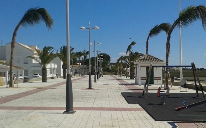 Paseo marítimo de El Rompido en Cartaya (Huelva).