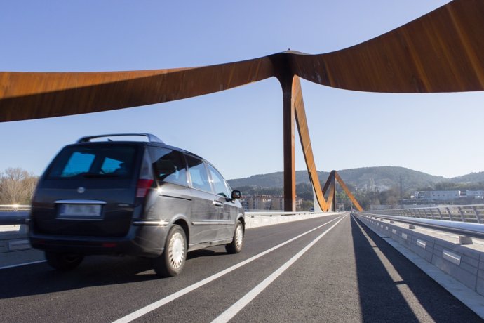 Puente sobre el Ter a su paso por Girona