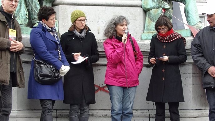 Lidia Senra en una protesta en Bruselas contra el fin de las cuotas lácteas