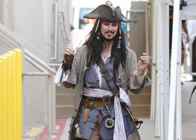  Johnny Depp Paraliza El Rodaje De Piratas Del Aribe Por Su Lesión