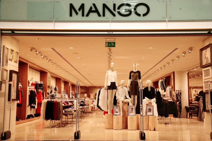 Tienda de Mango en el Aeropuerto de Barcelona