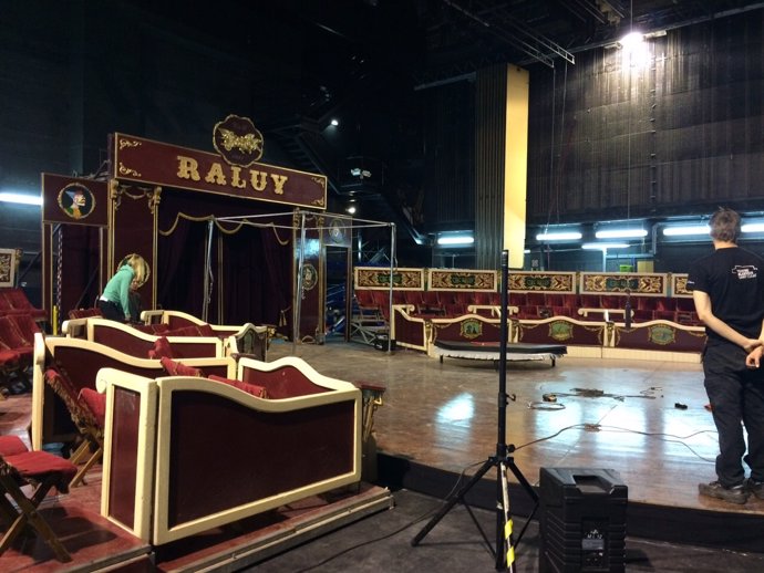 El Circ Raluy transforma teatro de Sant Cugat en un circo