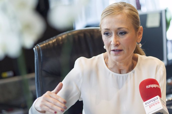 Cristina Cifuentes concede una entrevista a Europa Press