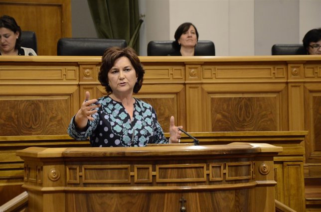 Matilde Valentín en el pleno de las Cortes