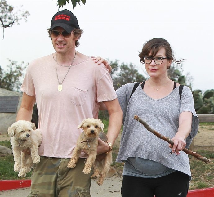 Mila Jovovich ya es máma de su segunda hija Dashiel 