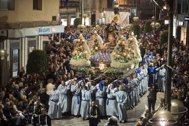 Porcesión del Lunes Santo en Cartagena