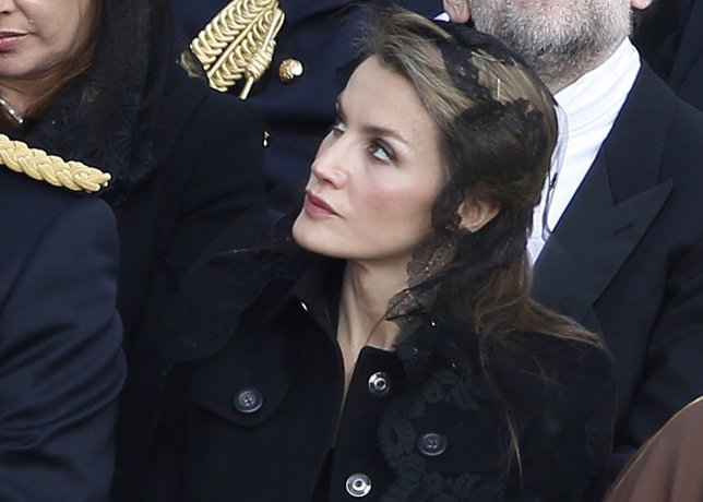 Letizia con mantilla