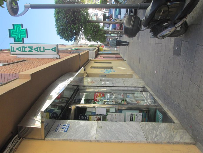 Fachada de una farmacia de Jaén capital