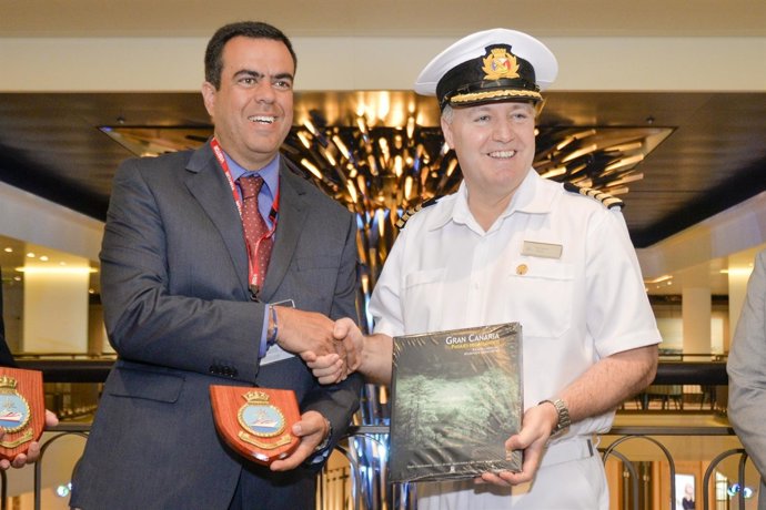 Recibimiento a las tripulación del Britannia